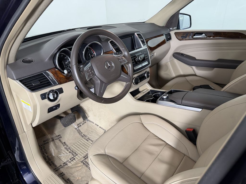 2012 Mercedes-Benz M-Class Image 14