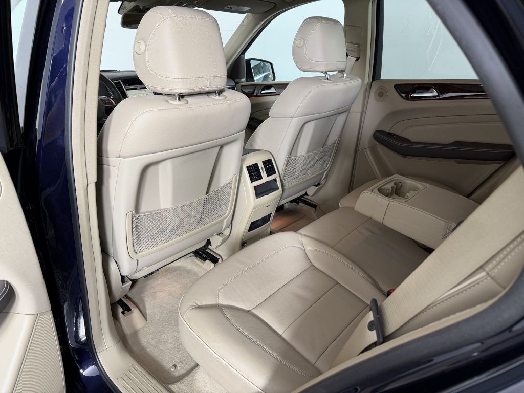 2012 Mercedes-Benz M-Class Image 15