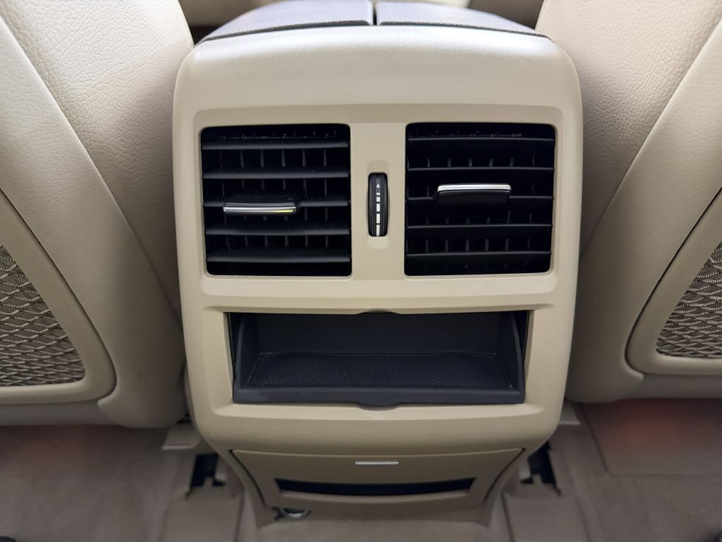 2012 Mercedes-Benz M-Class Image 27