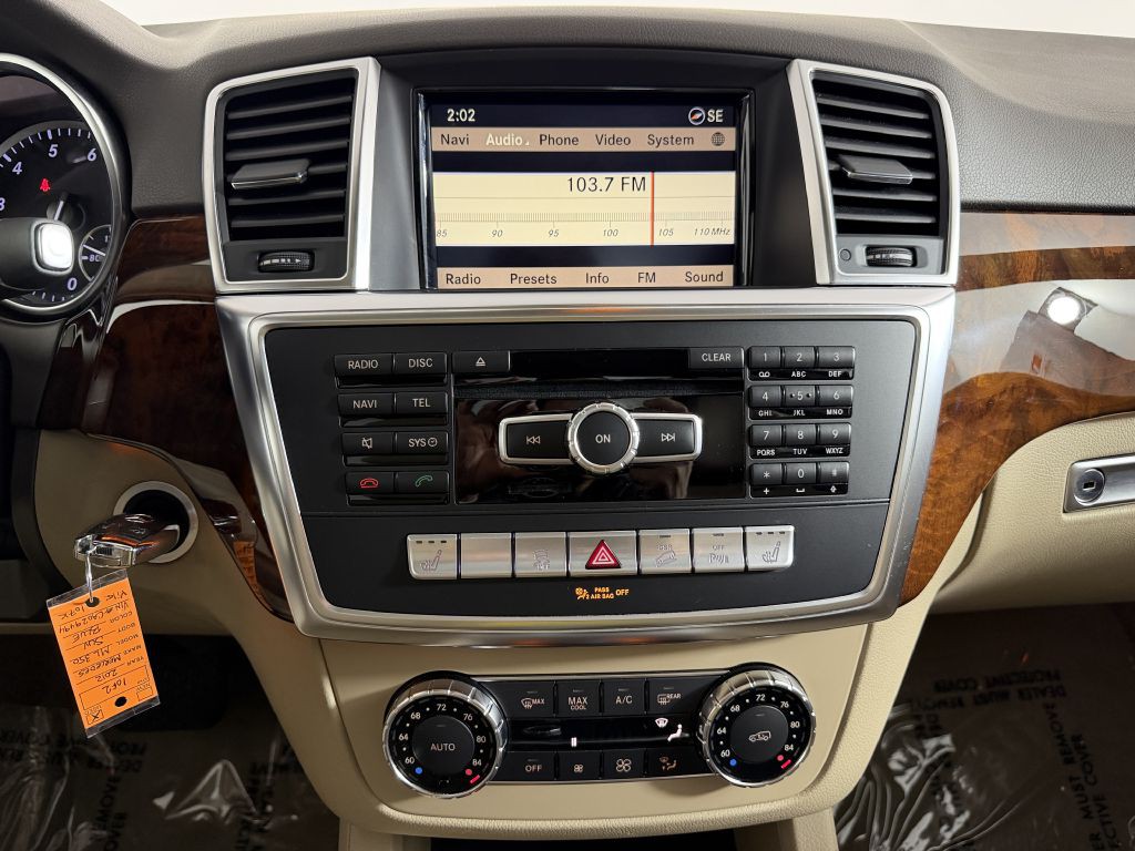 2012 Mercedes-Benz M-Class Image 32