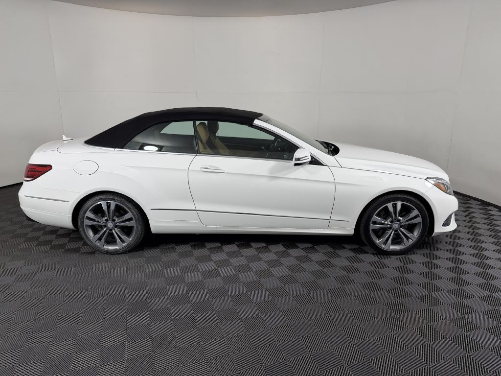 2017 Mercedes-Benz E-Class Image 11