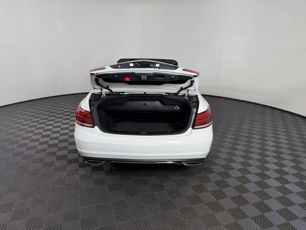 2017 Mercedes-Benz E-Class Image 13