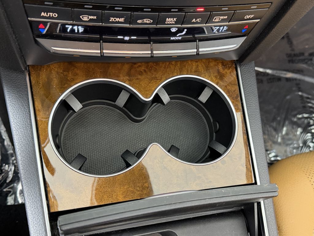 2017 Mercedes-Benz E-Class Image 32