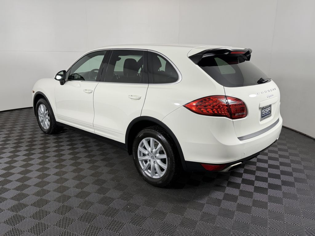 2011 Porsche Cayenne Image 8