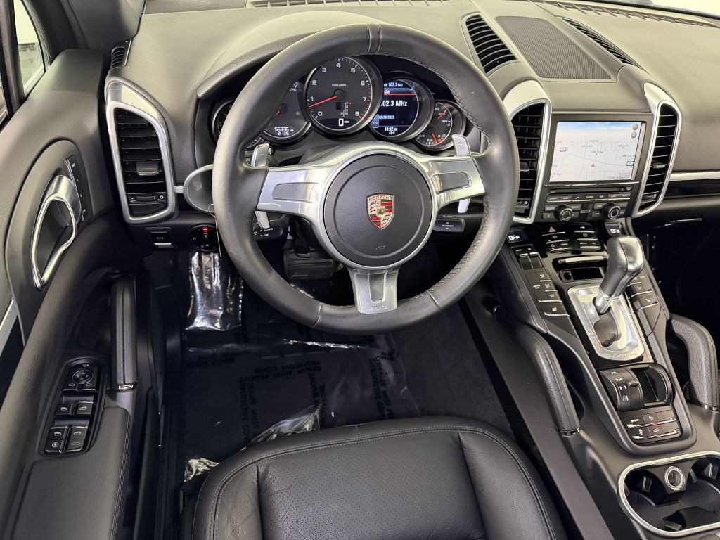 2011 Porsche Cayenne Image 12