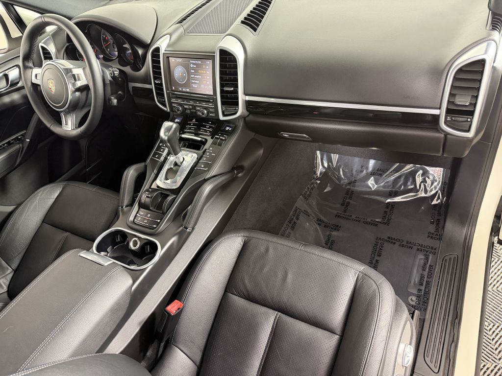 2011 Porsche Cayenne Image 18