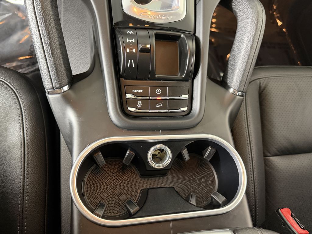 2011 Porsche Cayenne Image 26