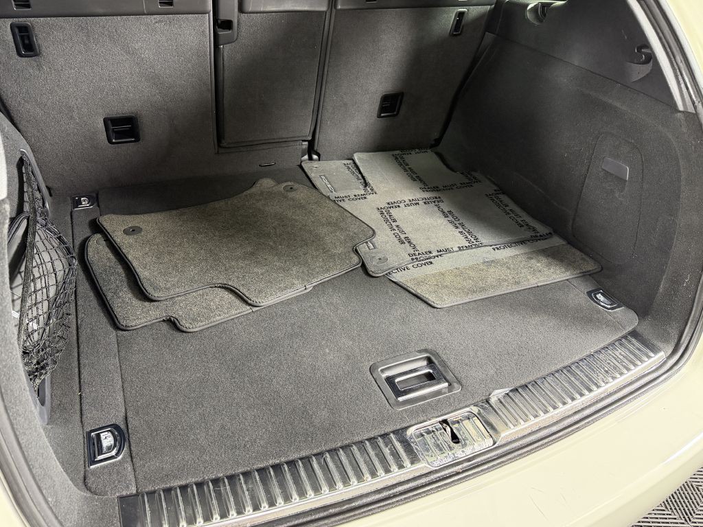 2011 Porsche Cayenne Image 34