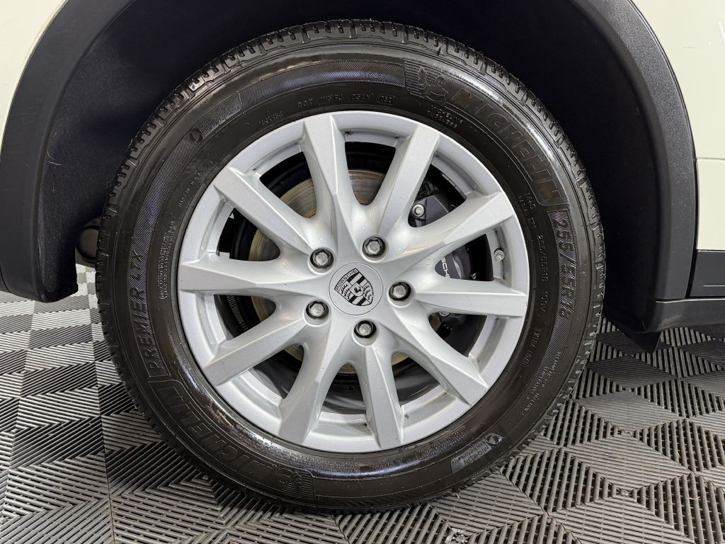 2011 Porsche Cayenne Image 35
