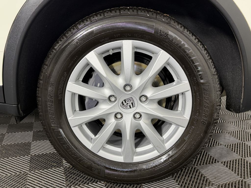 2011 Porsche Cayenne Image 36