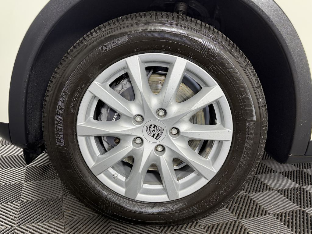 2011 Porsche Cayenne Image 37