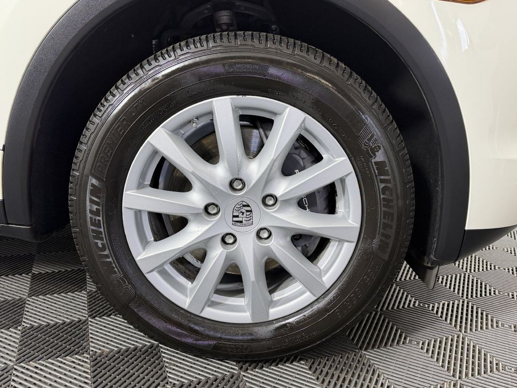 2011 Porsche Cayenne Image 38