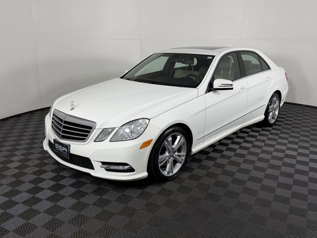 2013 Mercedes-Benz E-Class Image 1