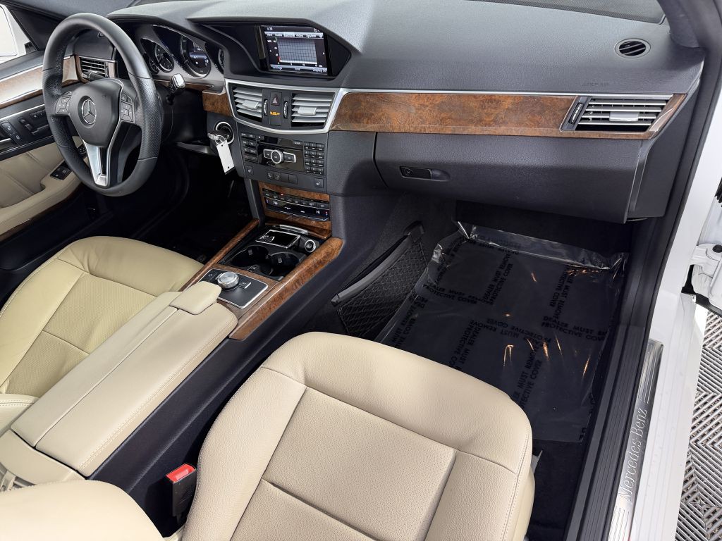 2013 Mercedes-Benz E-Class Image 16