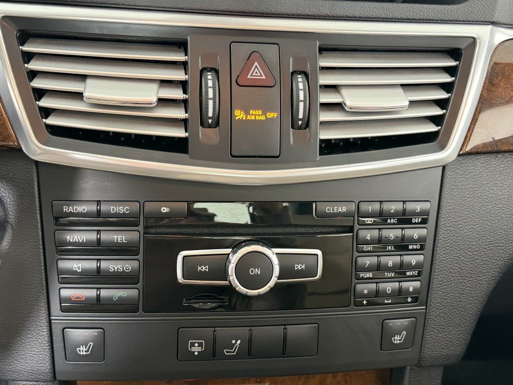 2013 Mercedes-Benz E-Class Image 24