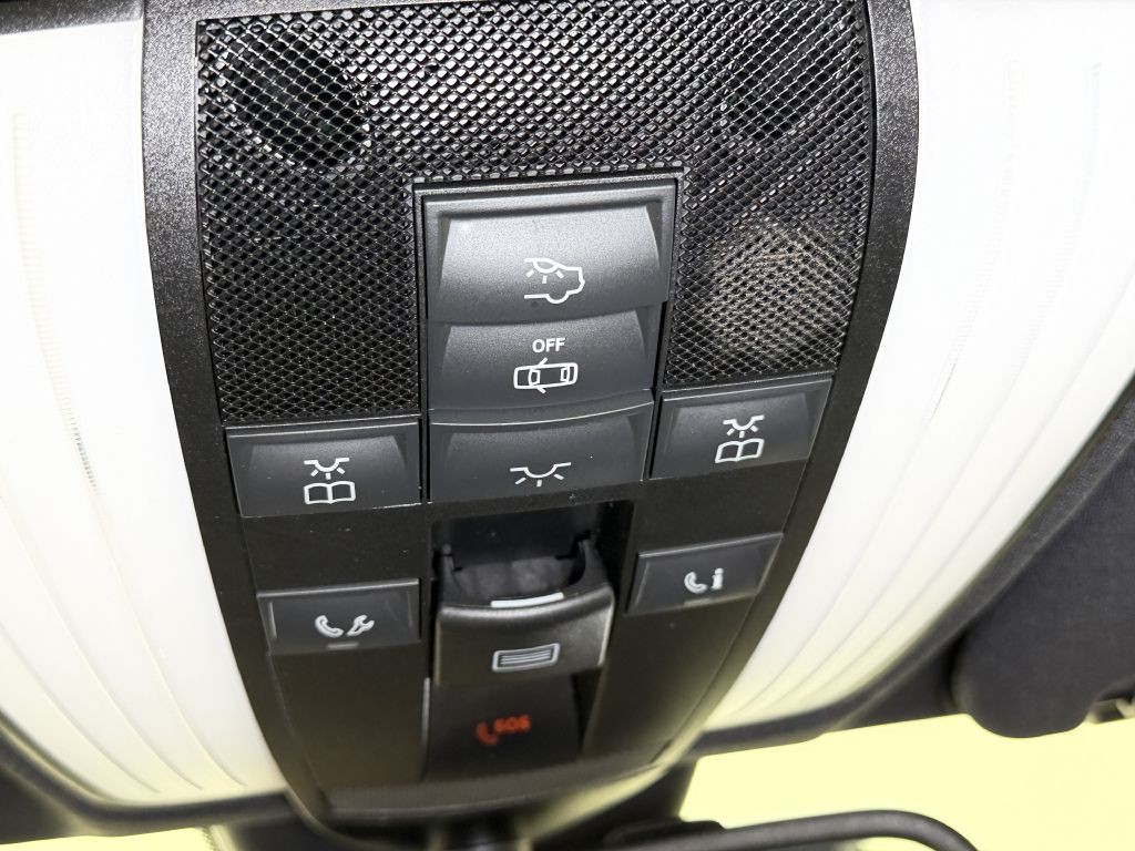 2013 Mercedes-Benz E-Class Image 28