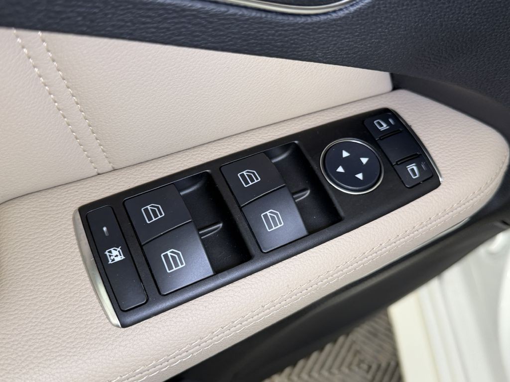 2013 Mercedes-Benz E-Class Image 31