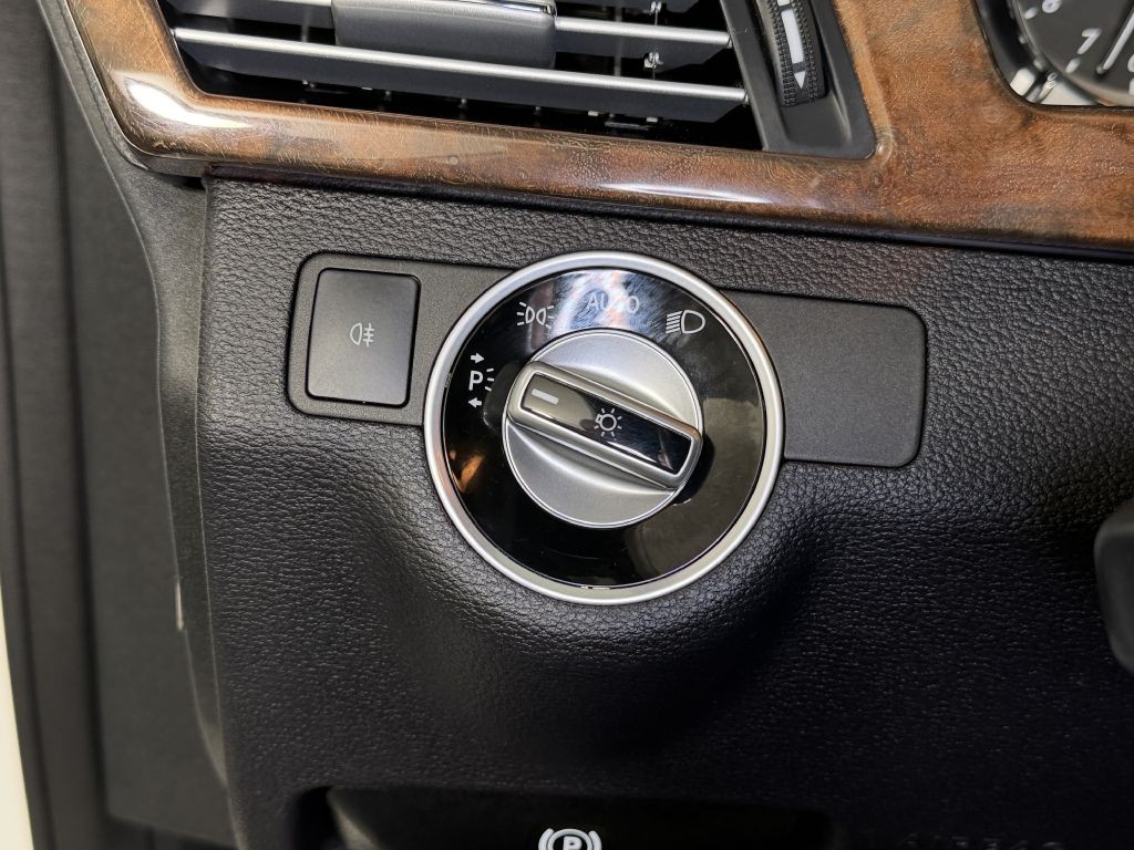 2013 Mercedes-Benz E-Class Image 33