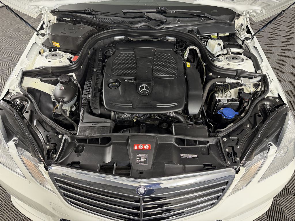 2013 Mercedes-Benz E-Class Image 34