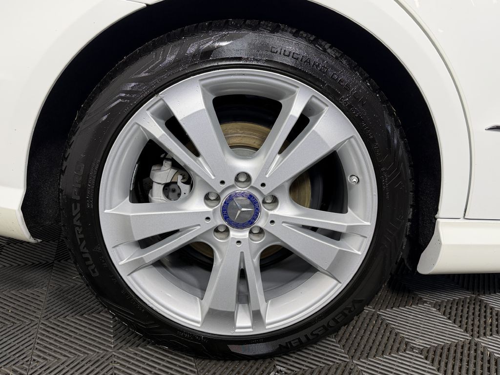 2013 Mercedes-Benz E-Class Image 38