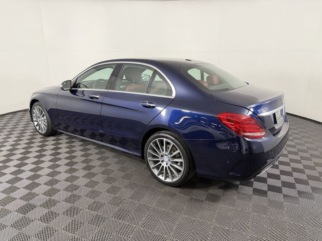 2015 Mercedes-Benz C-Class Image 4