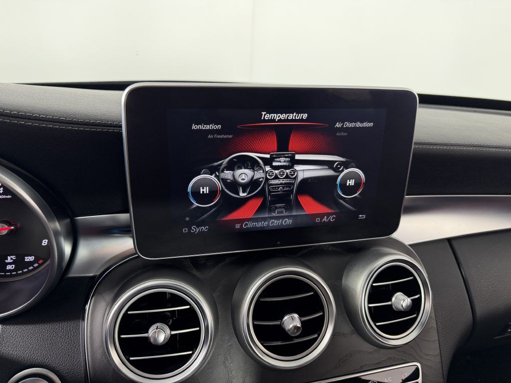 2015 Mercedes-Benz C-Class Image 21