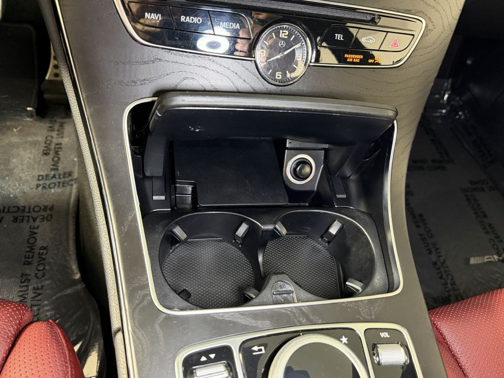 2015 Mercedes-Benz C-Class Image 25