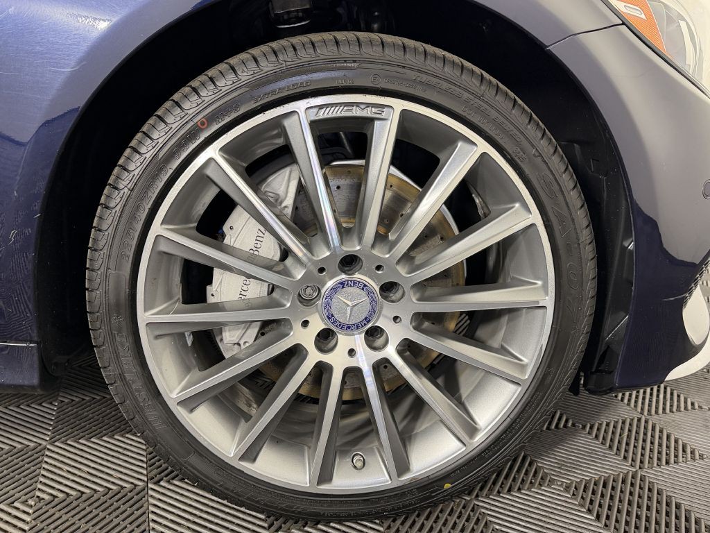 2015 Mercedes-Benz C-Class Image 34