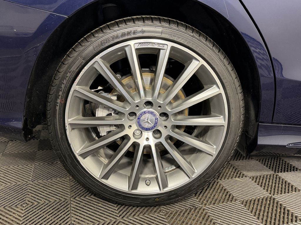 2015 Mercedes-Benz C-Class Image 35