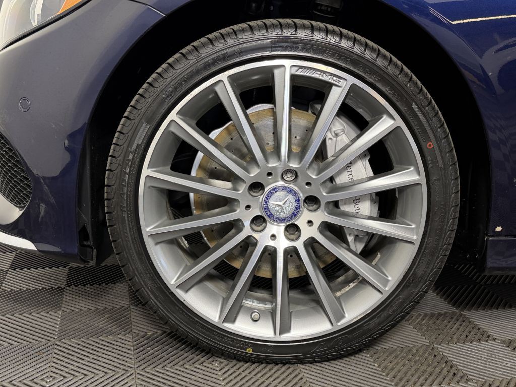 2015 Mercedes-Benz C-Class Image 37