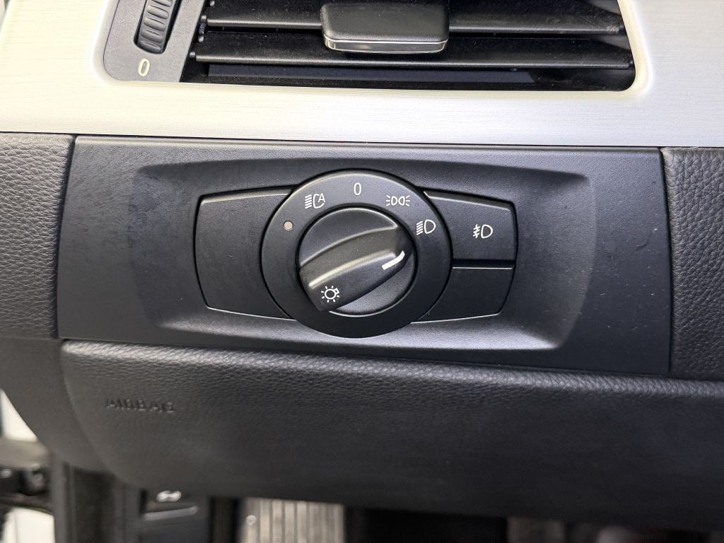 2008 BMW 3 Series Image 23