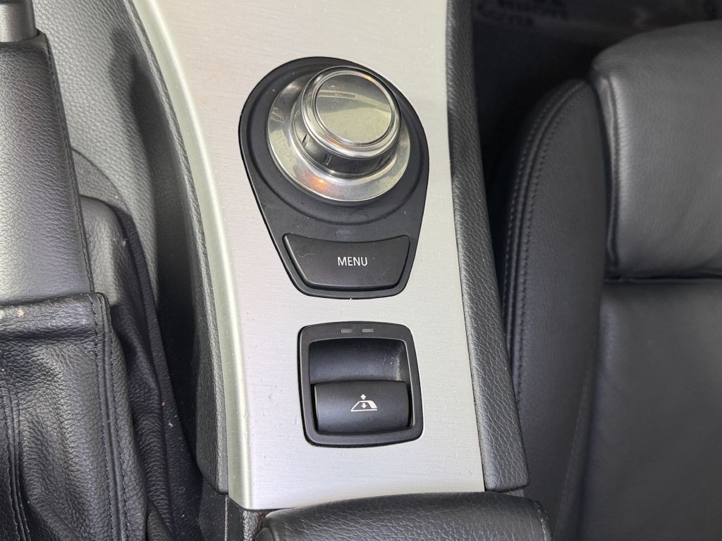 2008 BMW 3 Series Image 35