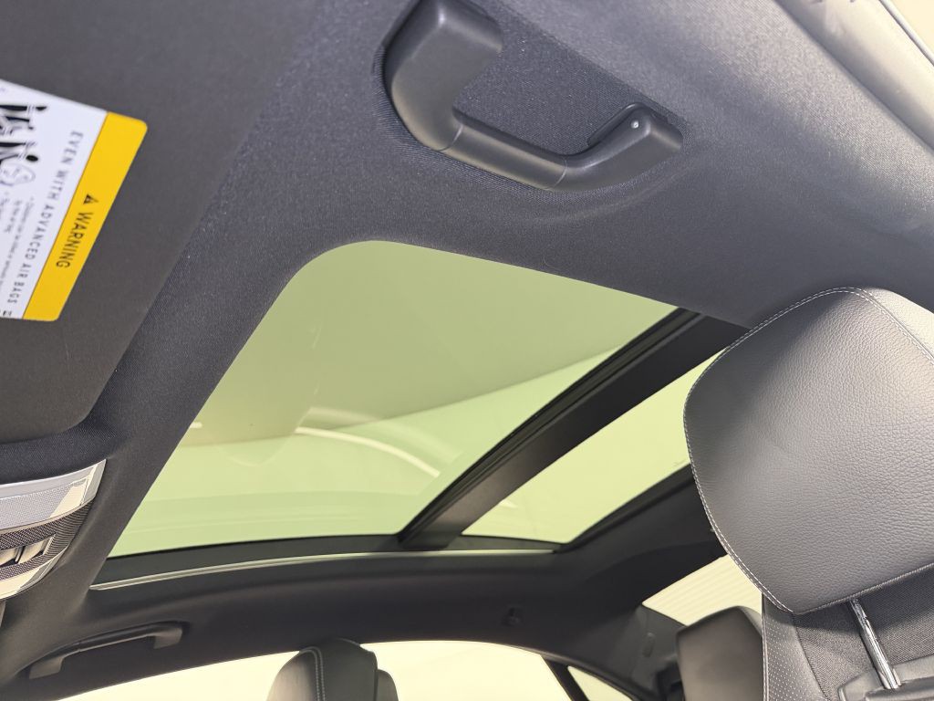 2014 Mercedes-Benz E-Class Image 19