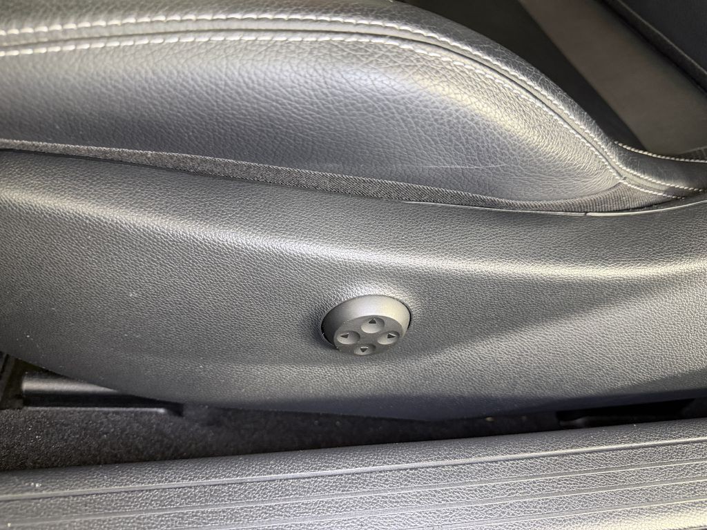 2014 Mercedes-Benz E-Class Image 34