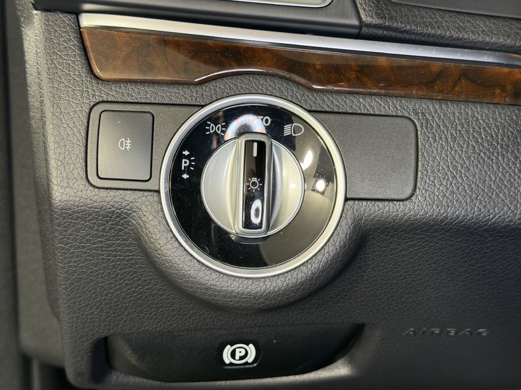 2014 Mercedes-Benz E-Class Image 35