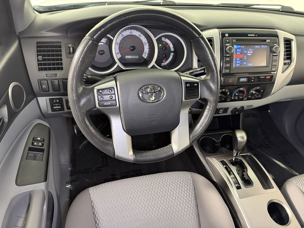 2013 Toyota Tacoma Image 12