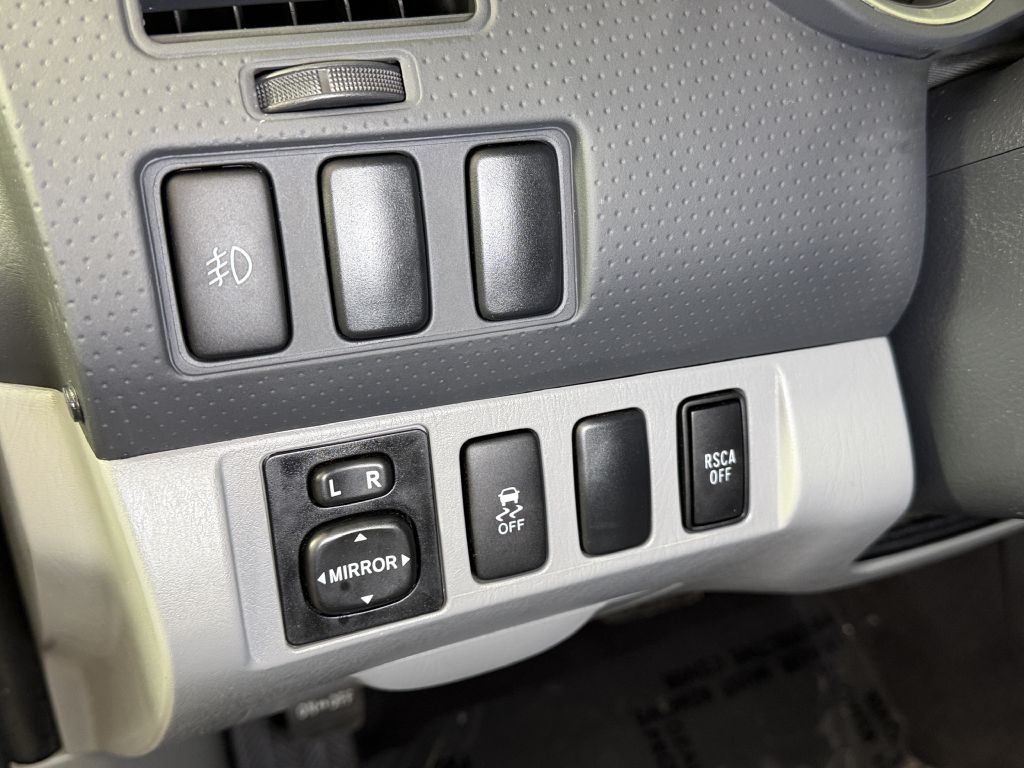 2013 Toyota Tacoma Image 19