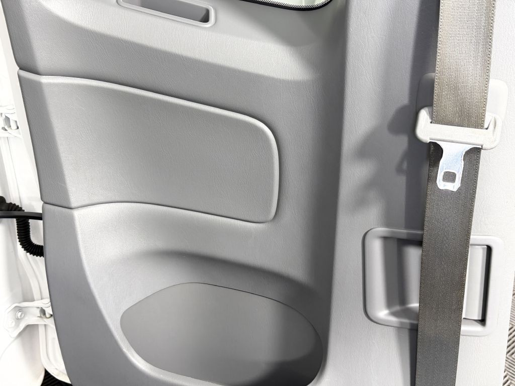 2013 Toyota Tacoma Image 25