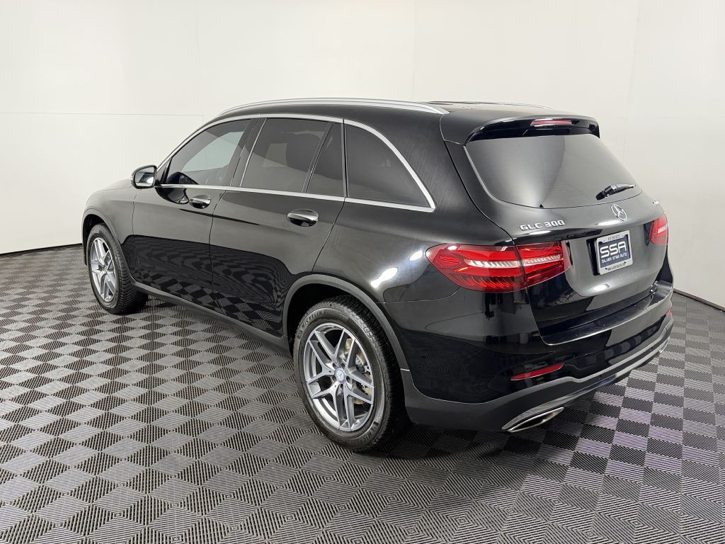 2017 Mercedes-Benz GLC-Class Image 8
