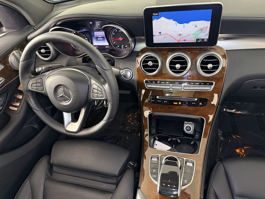 2017 Mercedes-Benz GLC-Class Image 11