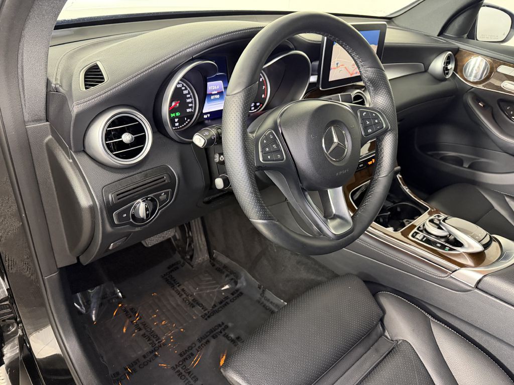 2017 Mercedes-Benz GLC-Class Image 14