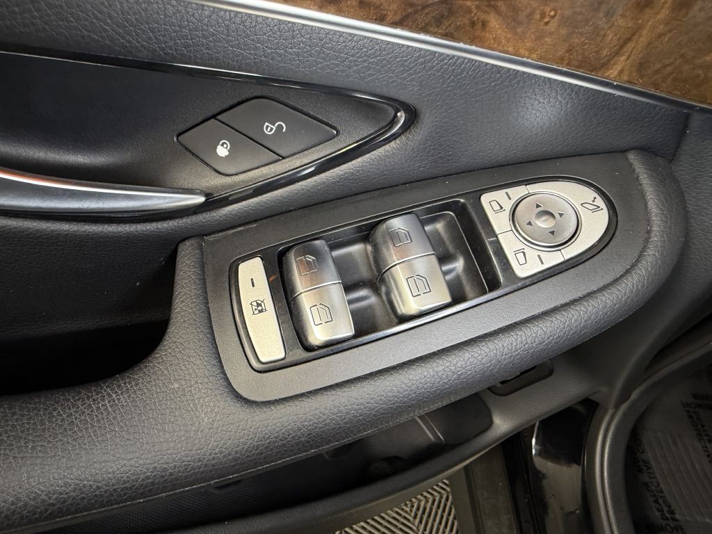 2017 Mercedes-Benz GLC-Class Image 23