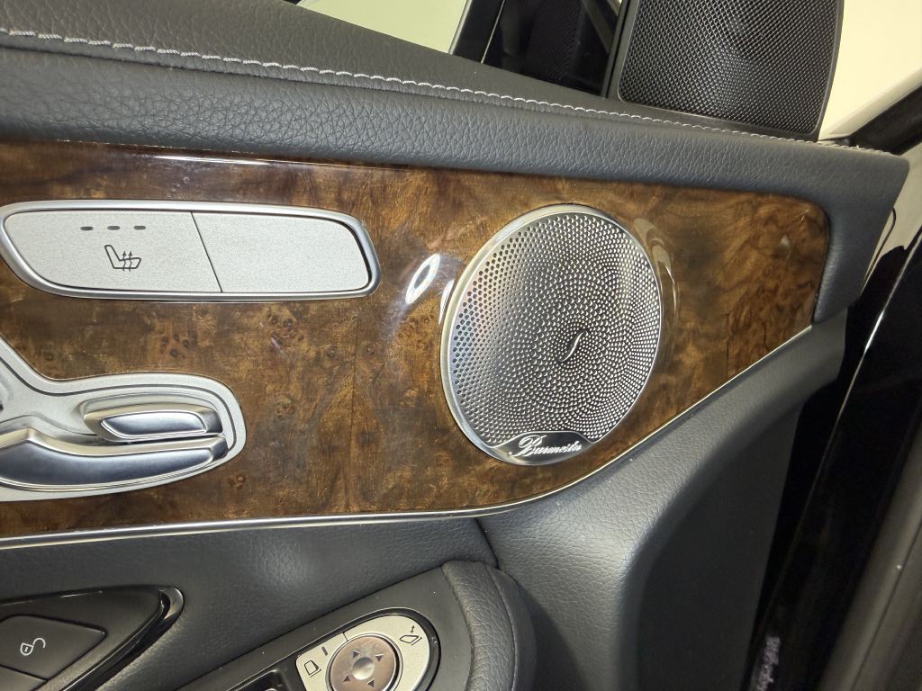 2017 Mercedes-Benz GLC-Class Image 25