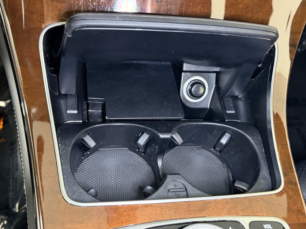 2017 Mercedes-Benz GLC-Class Image 36