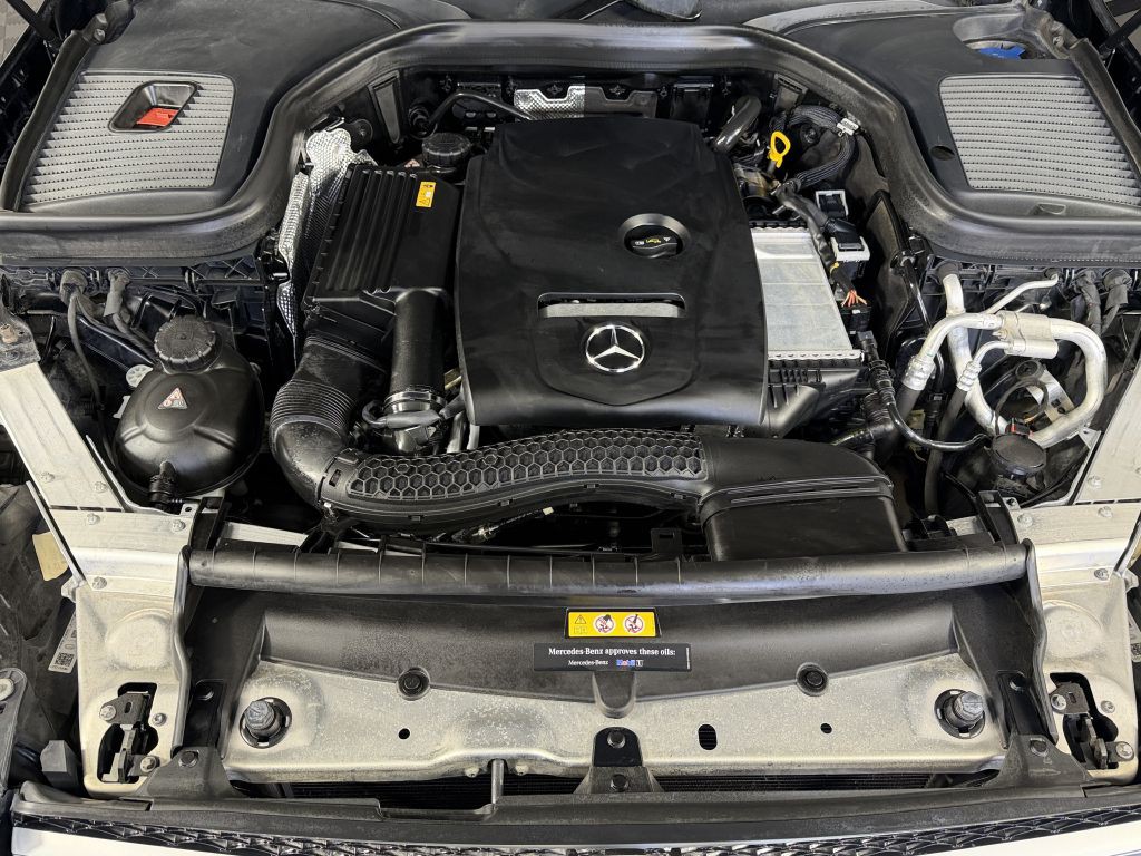 2017 Mercedes-Benz GLC-Class Image 40