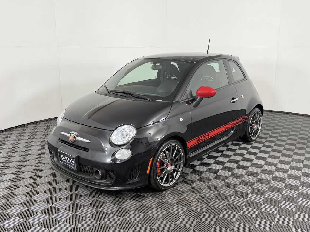 2013 FIAT 500 Image 1
