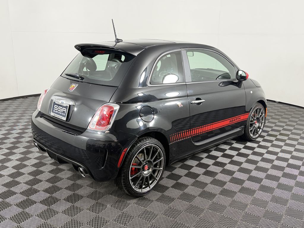 2013 FIAT 500 Image 6