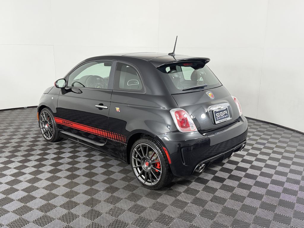 2013 FIAT 500 Image 8