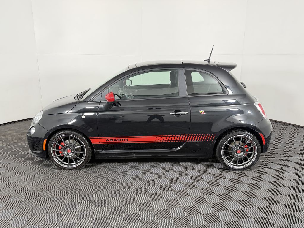 2013 FIAT 500 Image 9