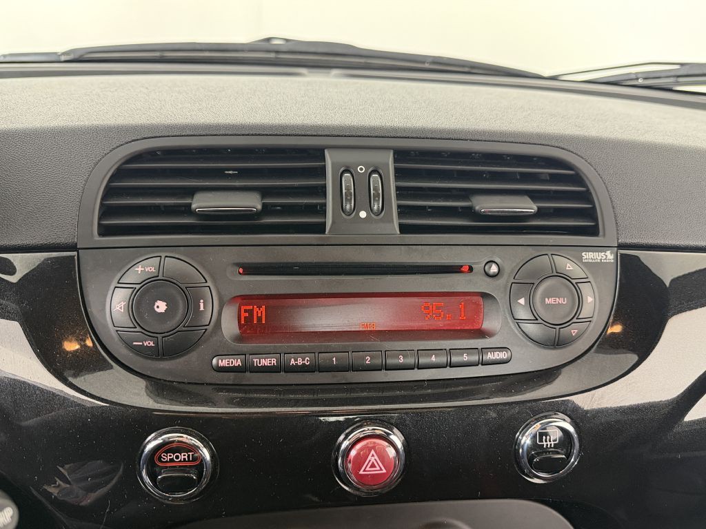 2013 FIAT 500 Image 22